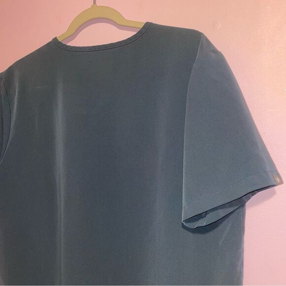 Figs Mens Scrub Set Navy Leon 3 Pocket Top Axim Cargo Pants Size M - Picture 7 of 15